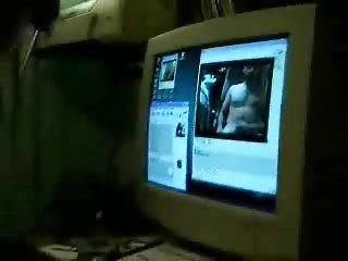 Mélinda fait sa cochonne devant la cam