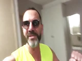 MACRON DEMISSION version porno