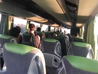 Petite pipe pendant une visite en bus