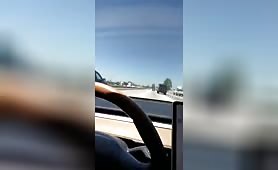 Elle a mis sa voiture sur autopilote