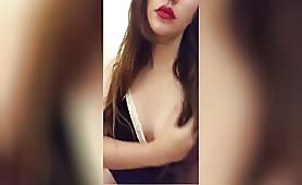 Teen qui s'exhibe devant sa cam