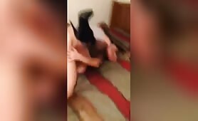 Brune mature qui aime la bite
