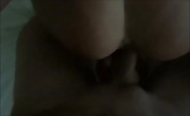 Une brunette très coquine