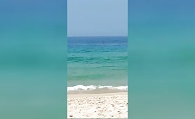 Couple qui pense que personne ne les mate
