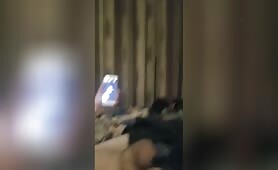 Elle suce son mec pendant un facetime avec des copines