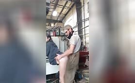 Baise rapide au boulot avec une collègue