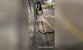 Qui a dit que les filles ne pouvaient pas pisser dans la rue ?