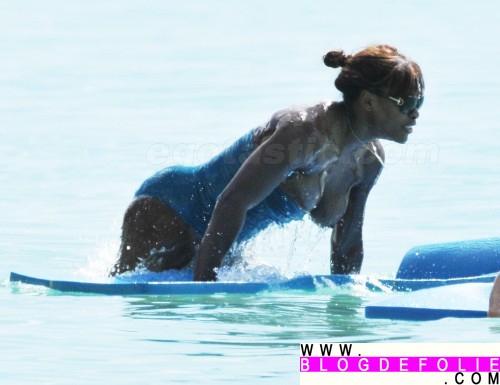 serena-williams-boob-slip-spl142466_001