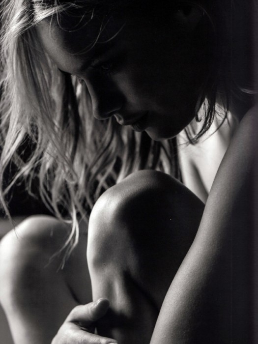 Camille-Rowe-Topless-from-Angels-by-Russell-James-04-cr1414116143820-675x900
