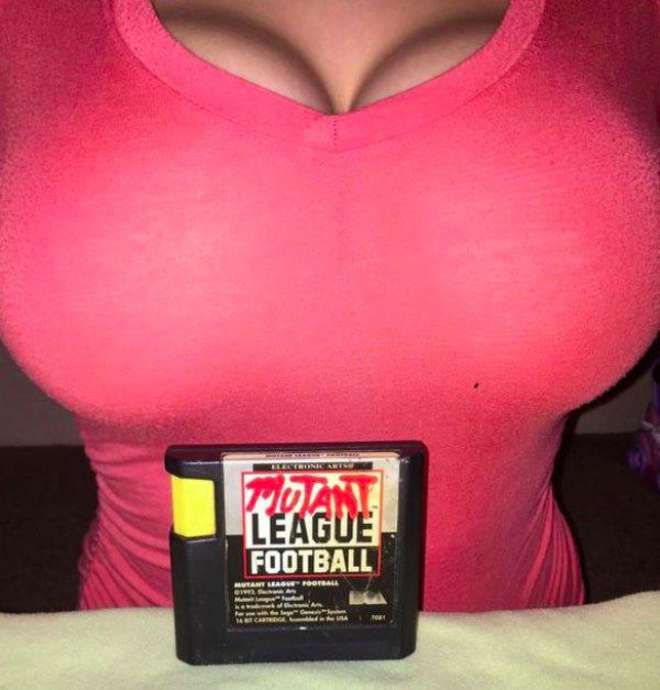 this-girl-knows-how-to-sell-video-games-on-ebay-10-photos-10-L.jpg