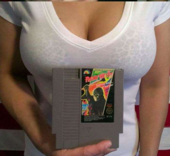 this-girl-knows-how-to-sell-video-games-on-ebay-10-photos-5-L.jpg