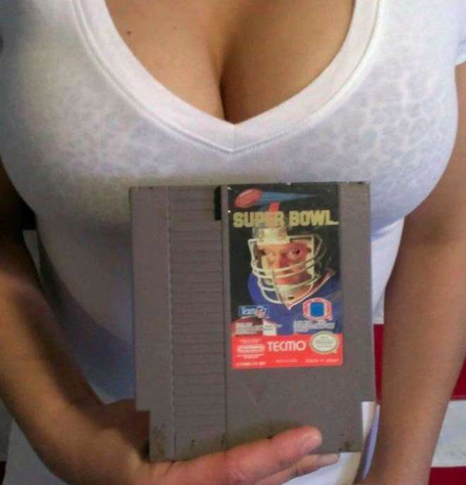 this-girl-knows-how-to-sell-video-games-on-ebay-10-photos-9-L.jpg